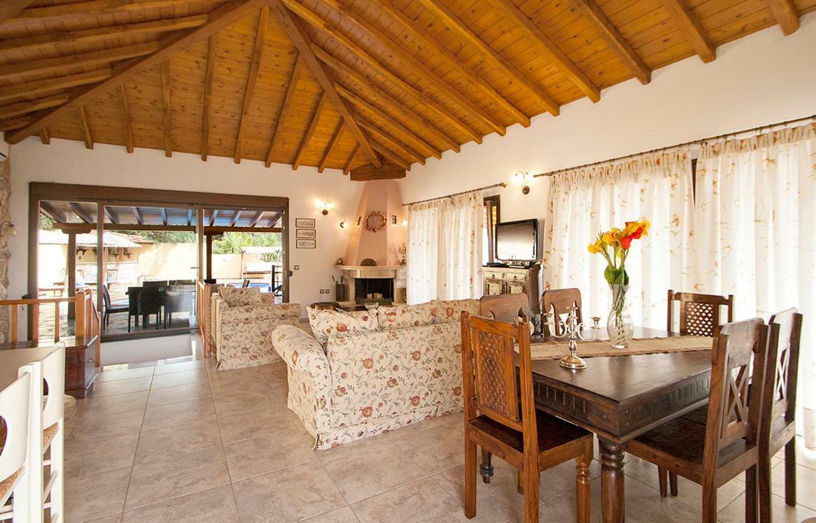 Villa Fotini Skiathos Town Bagian luar foto